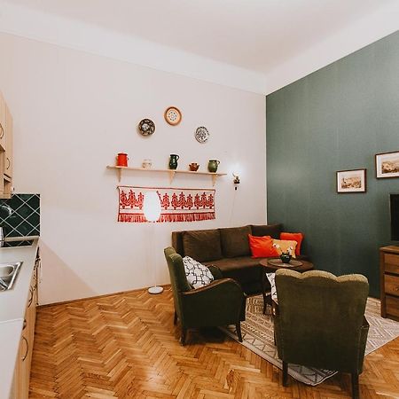 Budapest Folk Apartment 60Sm Spacious And Bright Bagian luar foto