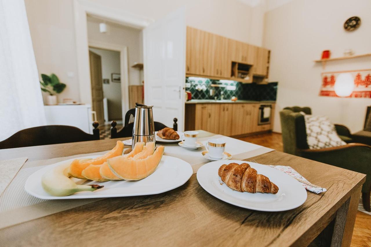 Budapest Folk Apartment 60Sm Spacious And Bright Bagian luar foto