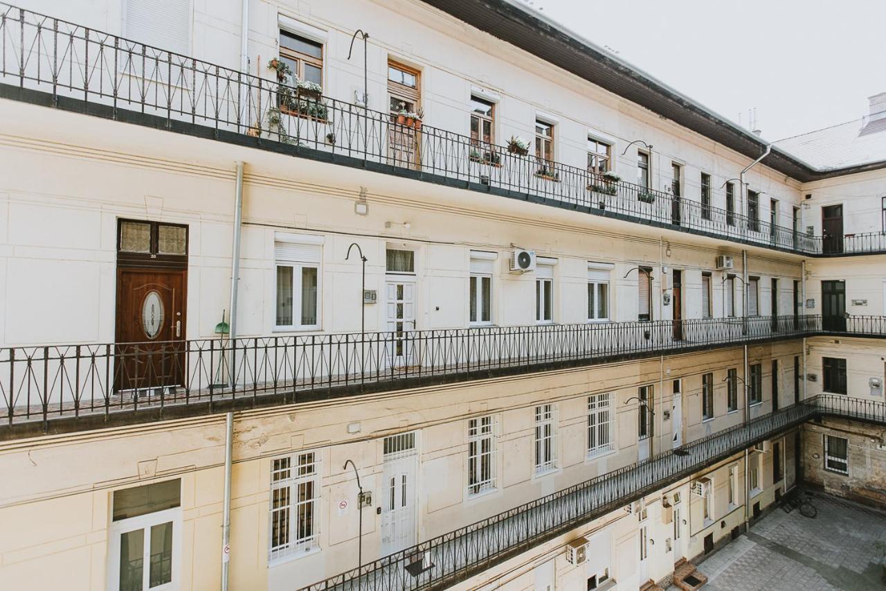 Budapest Folk Apartment 60Sm Spacious And Bright Bagian luar foto