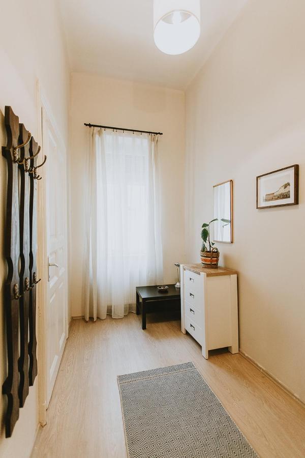 Budapest Folk Apartment 60Sm Spacious And Bright Bagian luar foto