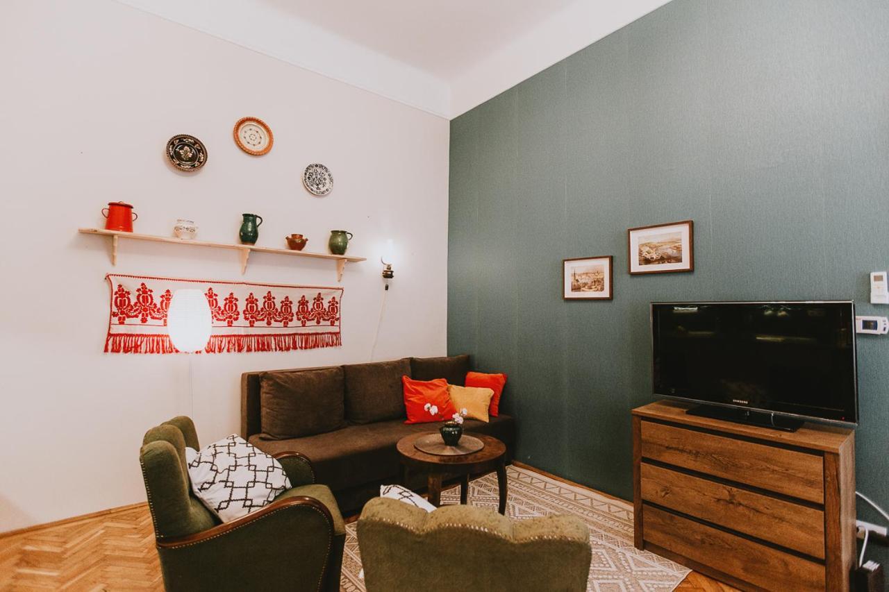 Budapest Folk Apartment 60Sm Spacious And Bright Bagian luar foto