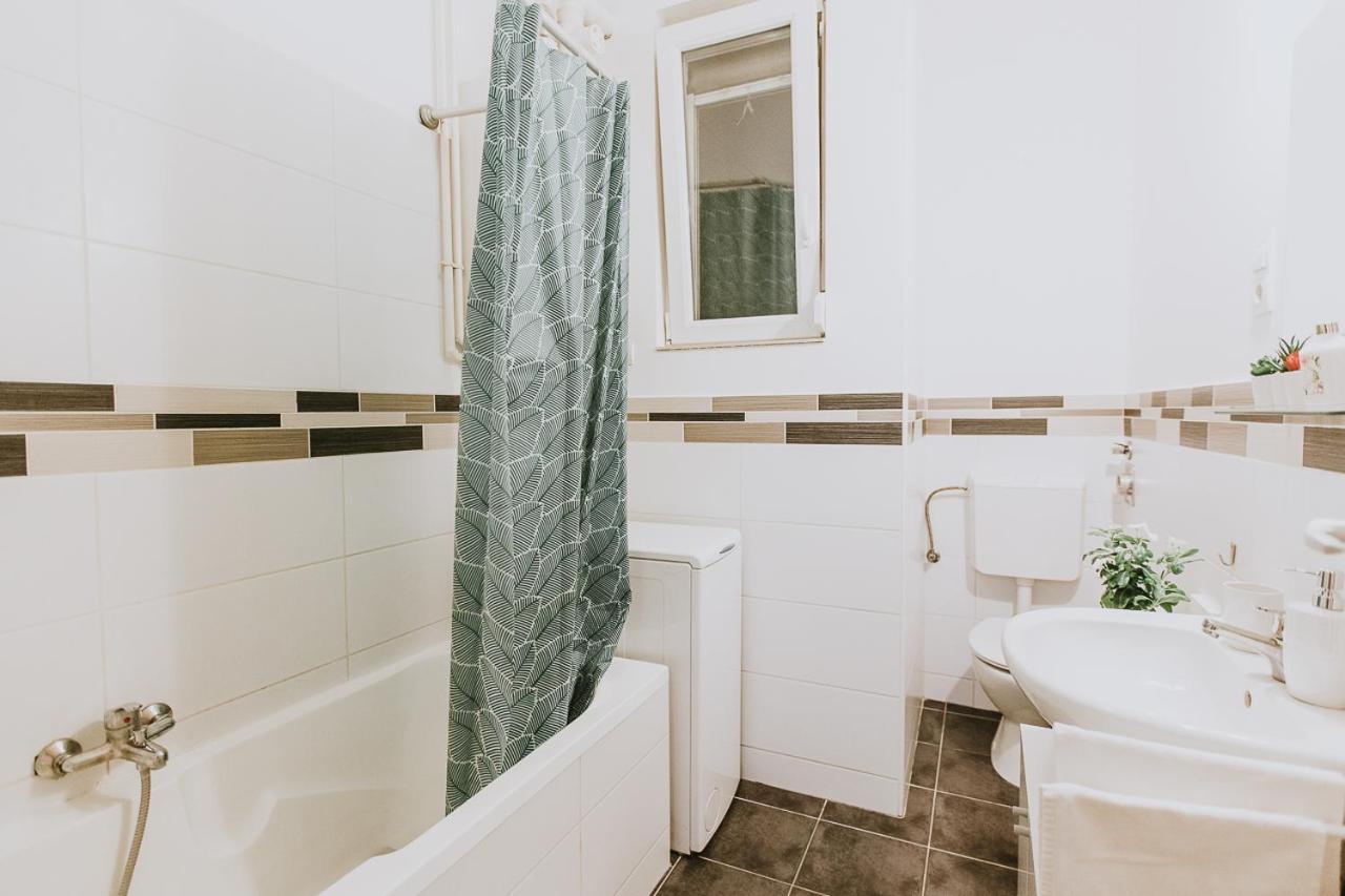 Budapest Folk Apartment 60Sm Spacious And Bright Bagian luar foto