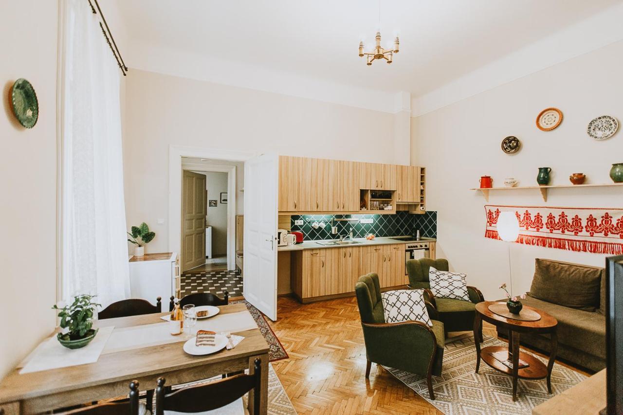 Budapest Folk Apartment 60Sm Spacious And Bright Bagian luar foto