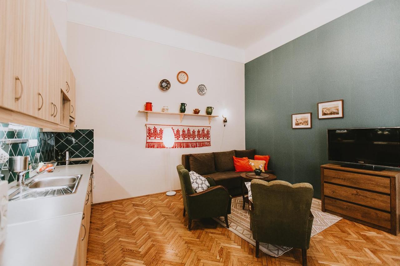 Budapest Folk Apartment 60Sm Spacious And Bright Bagian luar foto